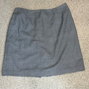 Alia Classic Black and White Women's Houndstooth Skirt ~ Size 16
